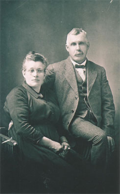 Charles Hicks (1867-1929) and Margaret Garvock (1870-1956)