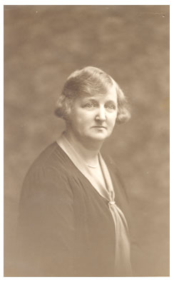 Minnie Eleanor Holton (1878-1962)